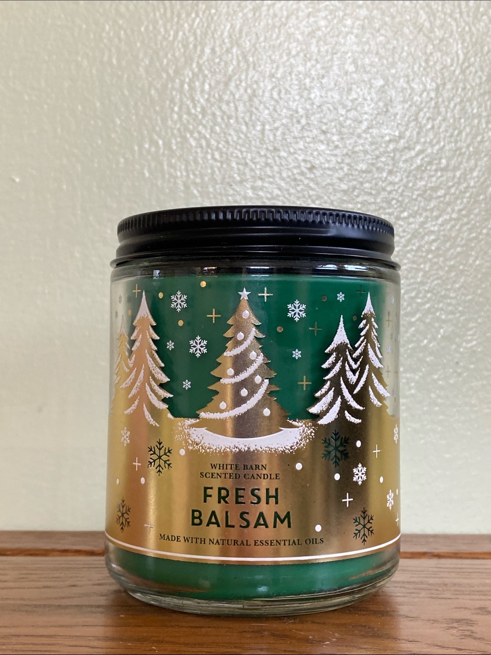 White Barb Scented Candle Fresh Balsam NWT